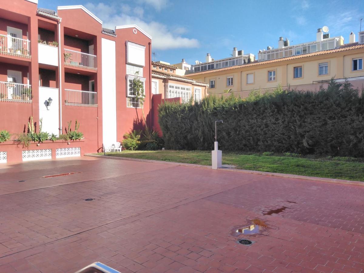Bolivia Beach Apartments Málaga Eksteriør billede