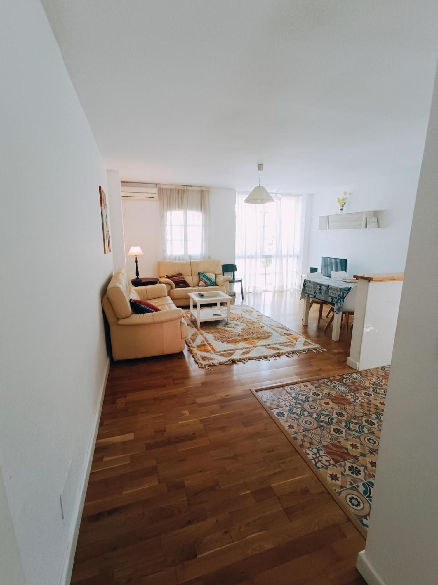 Bolivia Beach Apartments Málaga Eksteriør billede